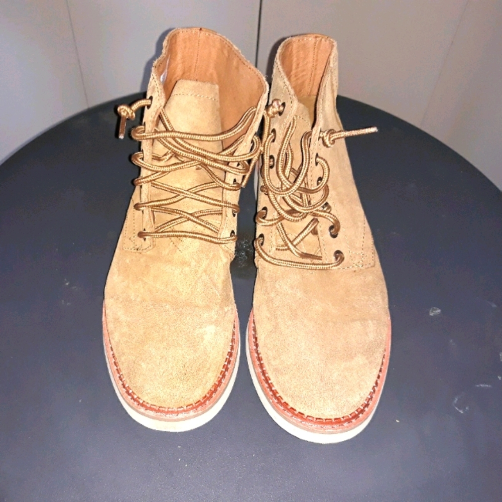 Tom's Taupe suede tie up boots